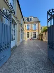 Le Henri II Hotels in Le Mans