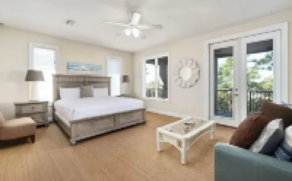 Villa de Palmas 5 Bedroom Home by Redawning