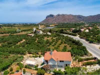 Villa Elihrisos-private heated pool near the sea - 2-Star