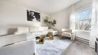 Ultra-Modern Luxe Sleek & Stunning Stay Các khách sạn ở White Plains