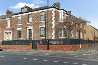 The Hamlet - North East Escapes Hotels near Sambuca 1