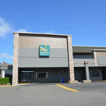 Quality Inn & Suites at Coos Bay