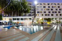 Charoen Hotel - Pools