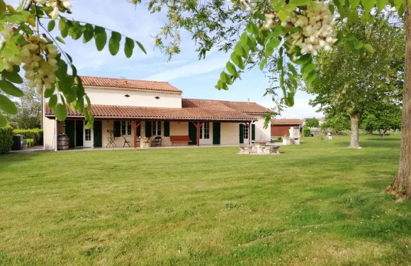 曼塞尼勞蘭酒店