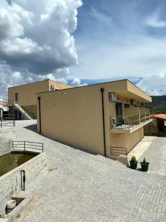 Douro Elegance Suites Отели в г. Торре-де-Монкорву