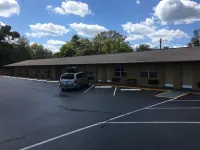 Blue Spring Inn Orange City - parking