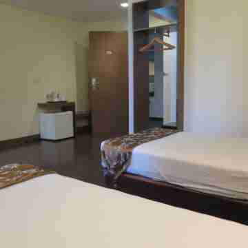 The Ritz Hotel at Garden Oases Rooms