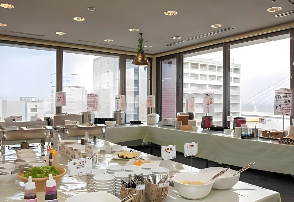 3. Hotel Su..