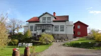 Prästgårdens Pensionat Hotels in Orust