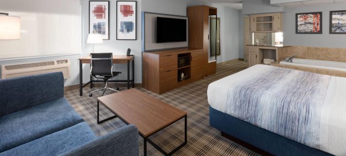 AmericInn by Wyndham Chippewa Falls Hotels in Chippewa County