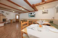 Rooms & Apartments Pr Matjon - breakfast