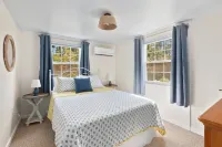 Cozy Sunrise Waterfront 2-bedroom Cottage & Dock. Serene Point Lookout/Scotland