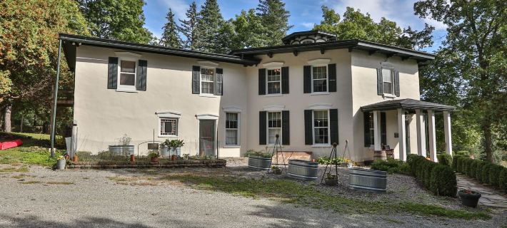 Black Sheep Inn and Spa Hotels in Steuben County