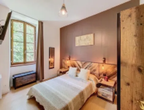 Magnificent 3 stars flat