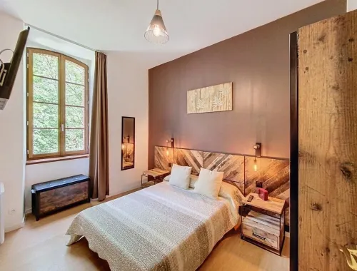 Magnificent 3 stars flat