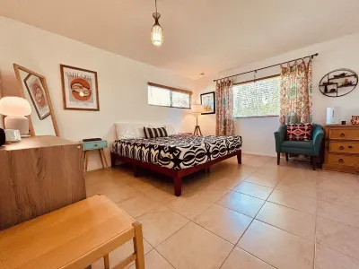 Stunning 3-Bed/2-Bath Villa with Hot Tub, Pool, & Garden in Joshua Tree