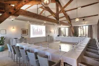 Château St Pierre de Serjac Hotels in Faugeres