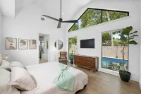 Luxury Escape in Austin’s Iconic Bouldin Creek Perfect Location + Private Pool!