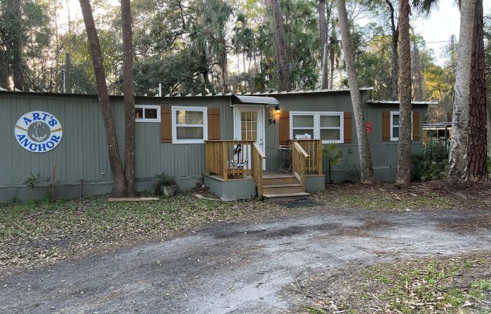 Nature Coast Inn and Cottages
