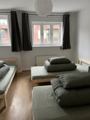 Entire Captivating 2-bed House in Manchester