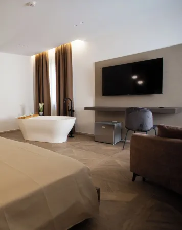 Alexander House Hotel Отели рядом с достопримечательностью «Rosarno»