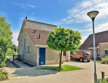 Stylish Coastal Home w/ Jetty