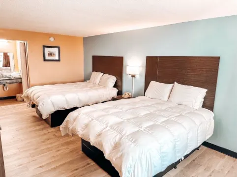 Laker Inn Hotels in Jamestown