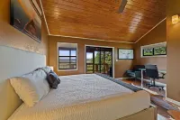 Peaceful Lakeview Home, Family sized!