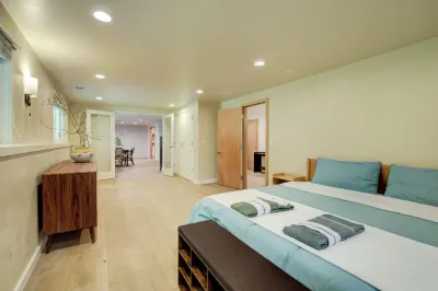 2-bedroom downstairs unit in fabulous Mercer Island