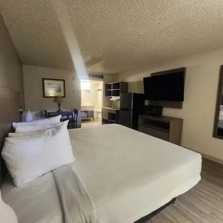 Ramada by Wyndham Sterling