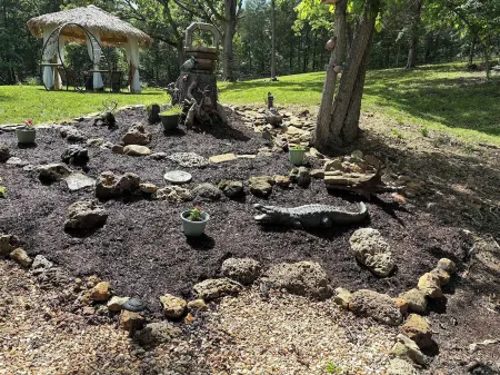 Gorgeous large rental home in Lesterville MO just minutes from Blackwater River.