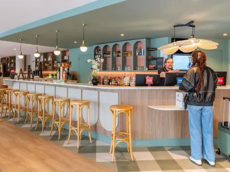 Ibis Marne la Vallée Val d'Europe Отели в г. Монтеврен