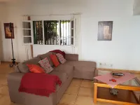 Nice house, private pool, WIFI, near to the beach.