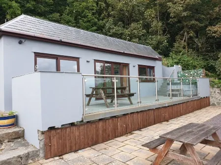 Dog friendly villa with hot tub overlooking the town with sea and mountain views