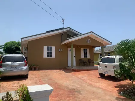 Studio Bungalow - Pool & Tennis Courts