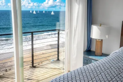 BEACHFRONT CONDO - 2 Bdr 2 Bth
