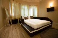 The Best 2 Bedrooms Townhouse in Montego Bay! Hotels in 