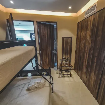 La Isla Residences Zona Diamante Ocean Front View Отели рядом с Аэропорт Генерал Хуан Альварес