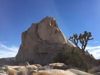 Huge Views in North Joshua Tree w/ Outdoor Bathtub & Shower