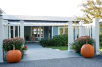 Modern Lakefront Apartment Hotel a Grand Isle County