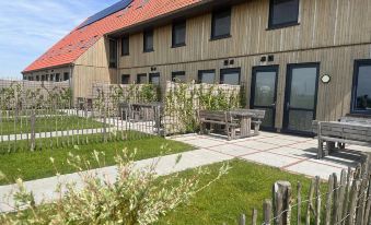 Villa in Leons With Boat Rental Option