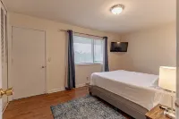 Cozy Apartment in quiet neighborhood with quick access to everything you need!