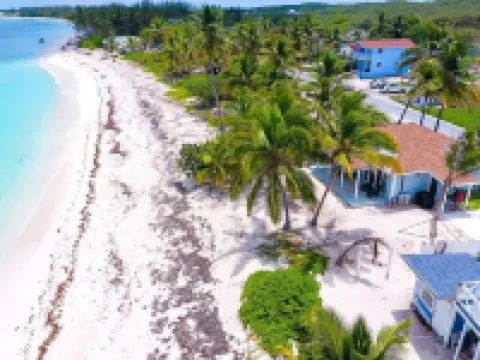 Two bedroom two bathroom beach house located 10 steps from the beach Hotels in Steventon