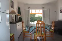 Les marines du Roussillon n 32 swimming pool tennis boules court 100m from the sea