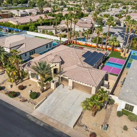Luxurious Villa Living in Indio w Pool Spa