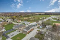 Cozy Private Studio - Close To It All!