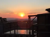 White Mountain Hotels in Lima Duarte