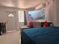 Nala's studio in delightful Mayagüez with AC, WiFi, free parking.