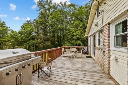 Come stay and enjoy the cozy & comfortable Frances House! Отели в г. York County