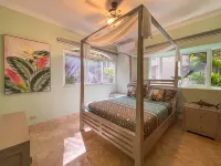 40 steps to Bavaro beach.5 walk to shops, newly renovated